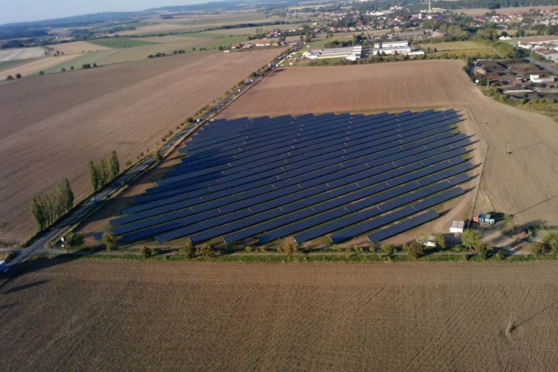 Výstavba fotovoltaické elektrárny 3,2 MWp v lokalitě Smiřice