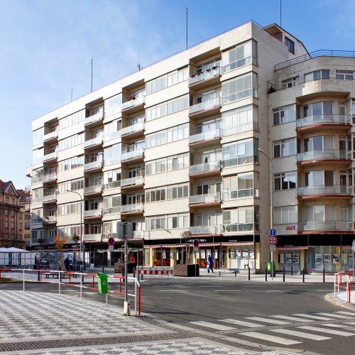 Dejvický Skleněný palác bude mít nové výkladce