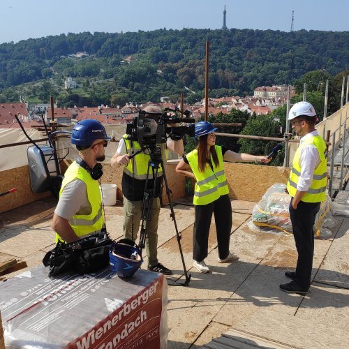 Reportáž ČT z rekonstrukce Ústavu šlechtičen