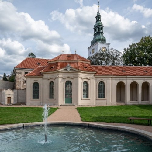 Monastýrování v klášteře Plasy